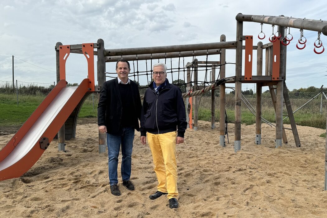 Spielplatz Steinackerstraße: Neues Spielgerät  Klettern, Rutschen, Hangeln und Balancieren: Ab sofort kann der Spielplatz an der Steinackerstraße mit einem weiteren attraktiven Spielangebot aufwarten.